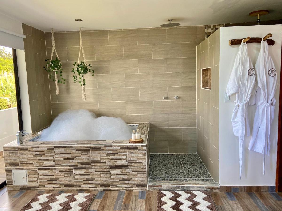 Cabanas Con Jacuzzi Y Chimenea - Casa Floral, Marinilla Eksteriør billede