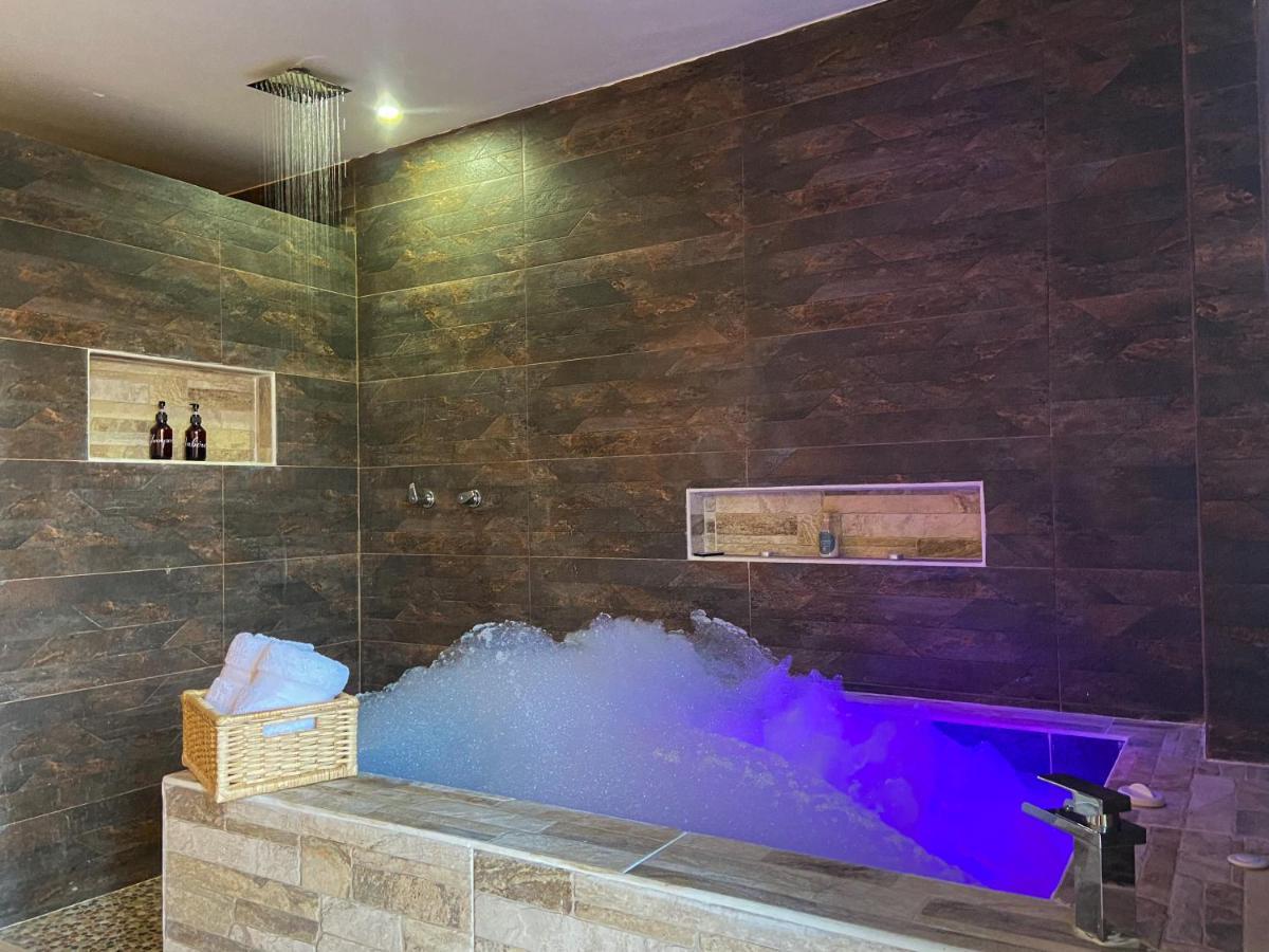 Cabanas Con Jacuzzi Y Chimenea - Casa Floral, Marinilla Eksteriør billede
