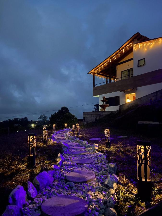 Cabanas Con Jacuzzi Y Chimenea - Casa Floral, Marinilla Eksteriør billede