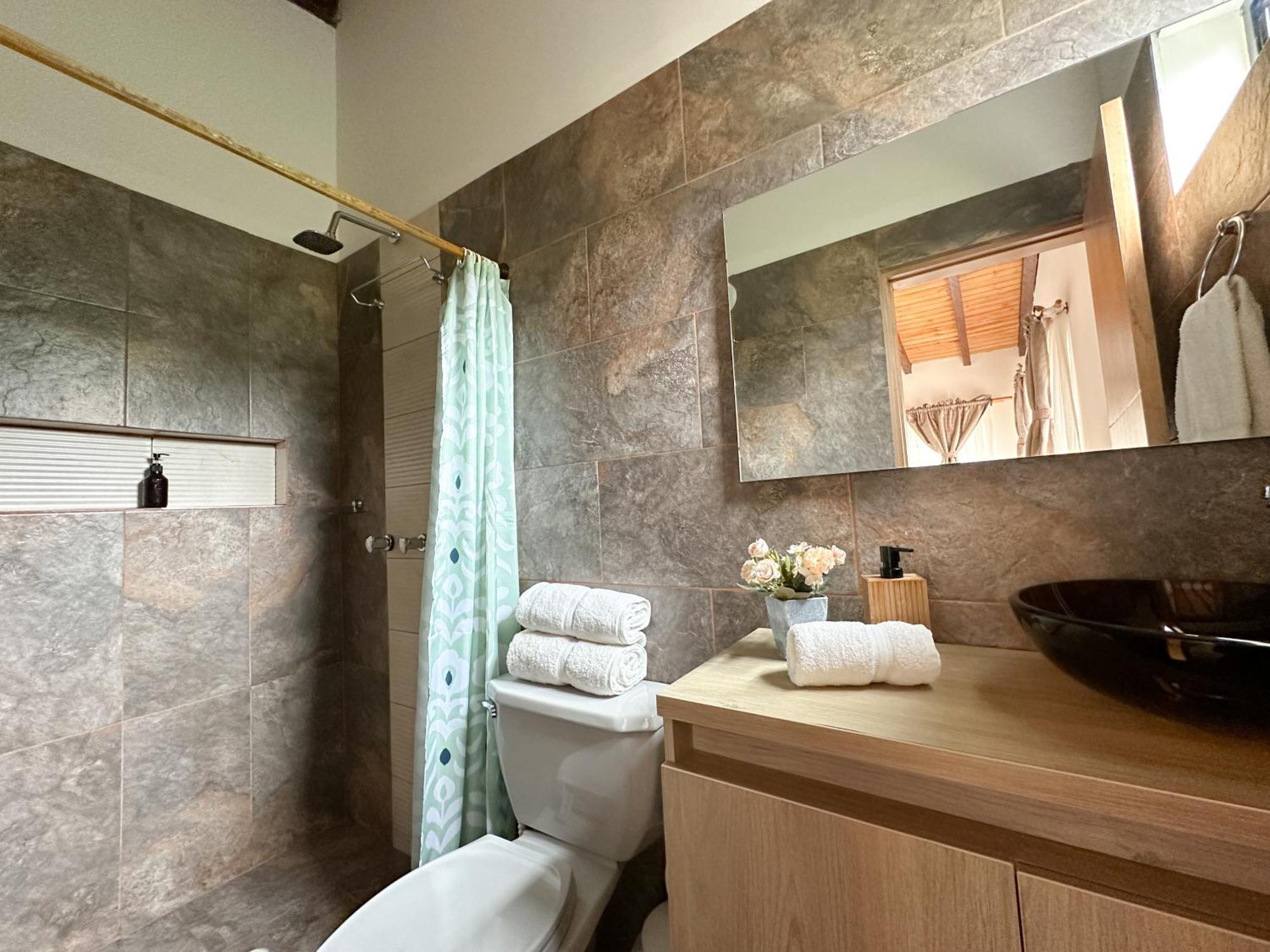 Cabanas Con Jacuzzi Y Chimenea - Casa Floral, Marinilla Eksteriør billede